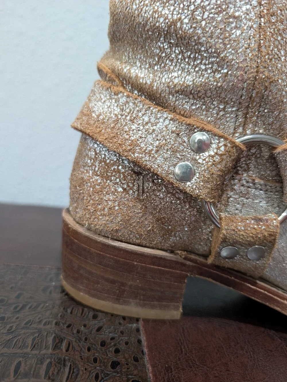 Frye Harness 8G Glitter Silver Tan Pull On Metallic Cowboy Short Boot Size 7.5